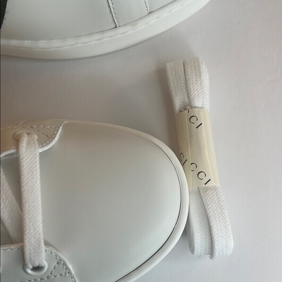 NWT Gucci White Sneakers Luxurious Leather WITH ICONIC WEB DETAIL Design Sz 40.5 - Picture 12 of 13